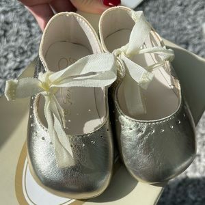 Bonpoint Baby Shoes Size 18